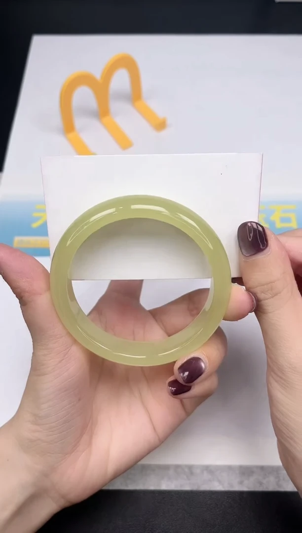 石英质玉手镯未镶嵌A130-61.0