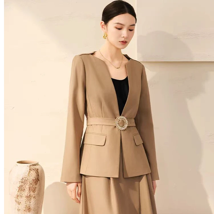 【商场同款】曼德诗纯色西服新款时尚设计感收腰西装外套M423308550