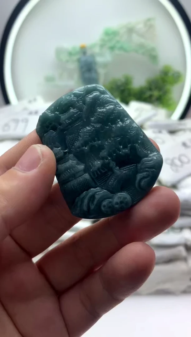 翡翠未镶嵌颈饰山水 【品质一般介意慎拍】