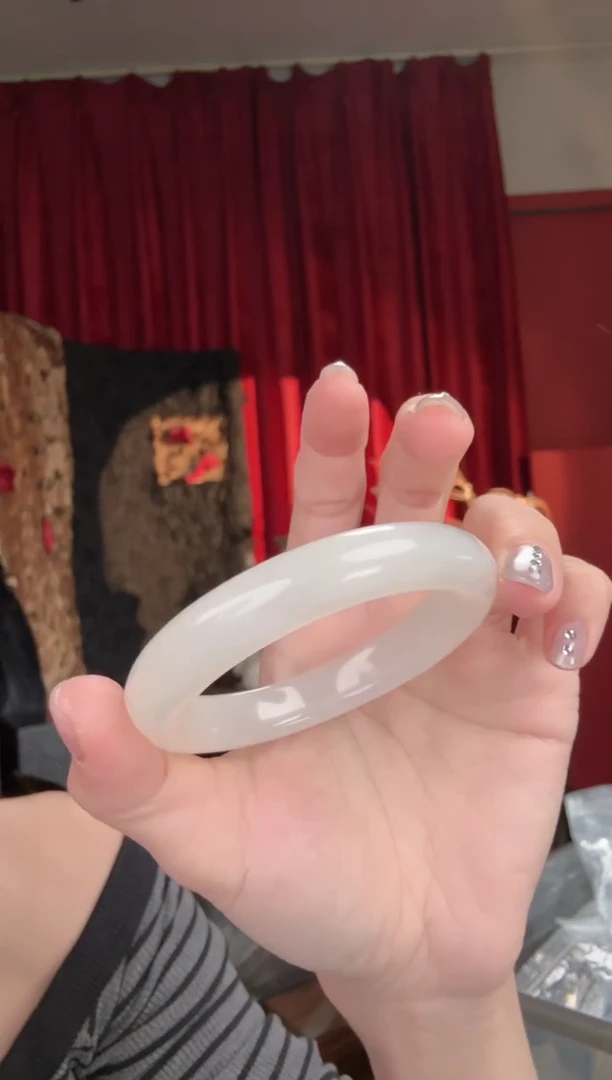 和田玉手镯未镶嵌52圈白玉镯