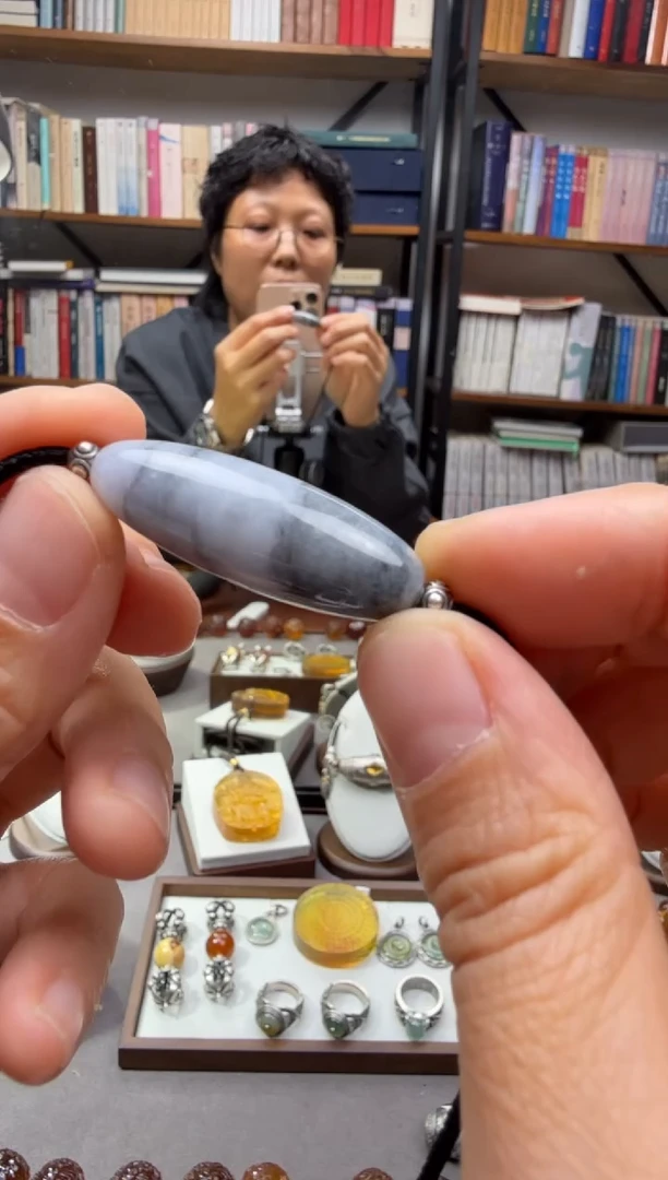 颈饰未镶嵌翡翠单珠