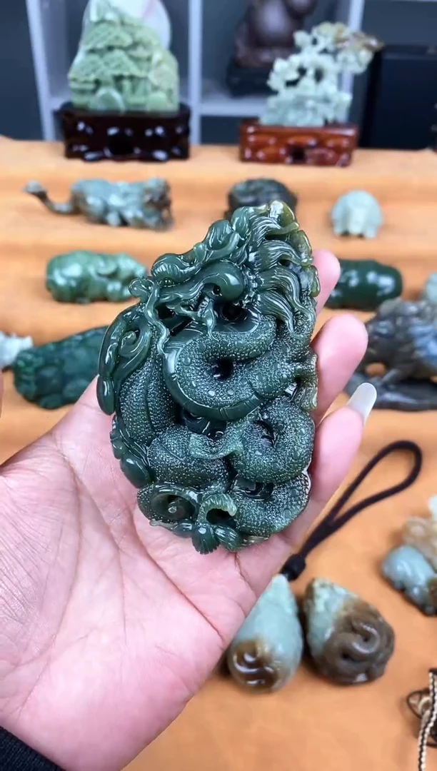 颈饰未镶嵌和田玉1