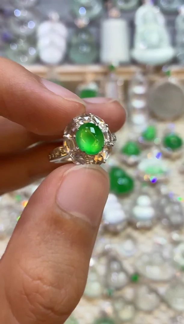 吊坠(不含链)18K金镶嵌翡翠戒指