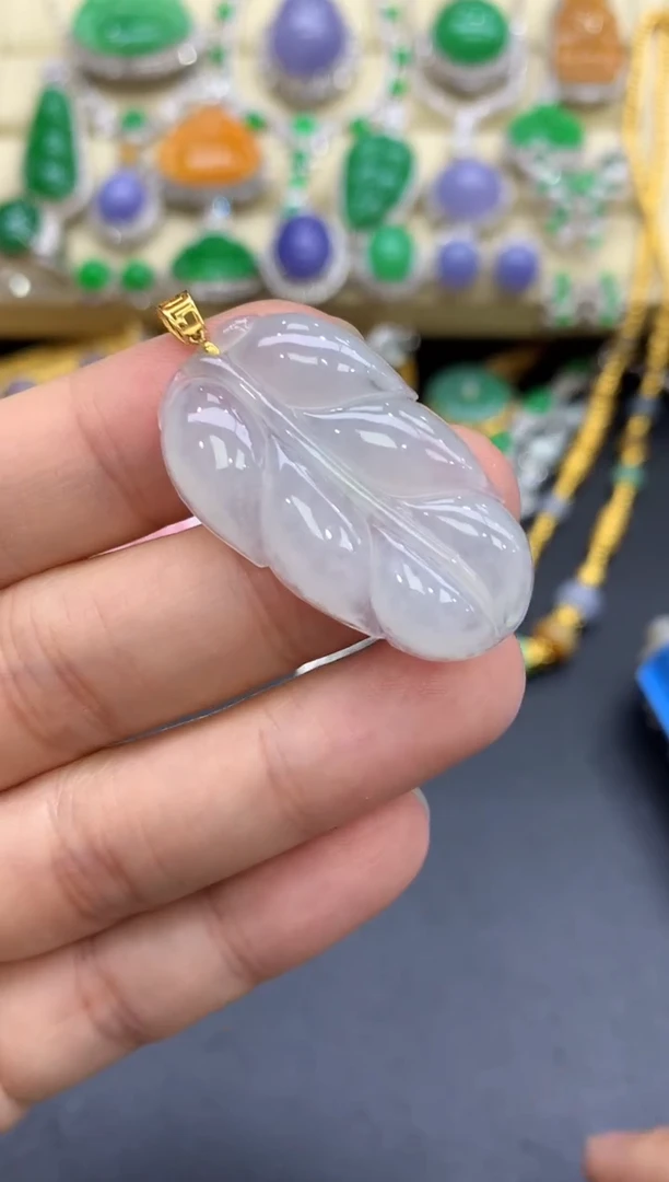 颈饰18K金镶嵌翡翠91-中国好珍宝