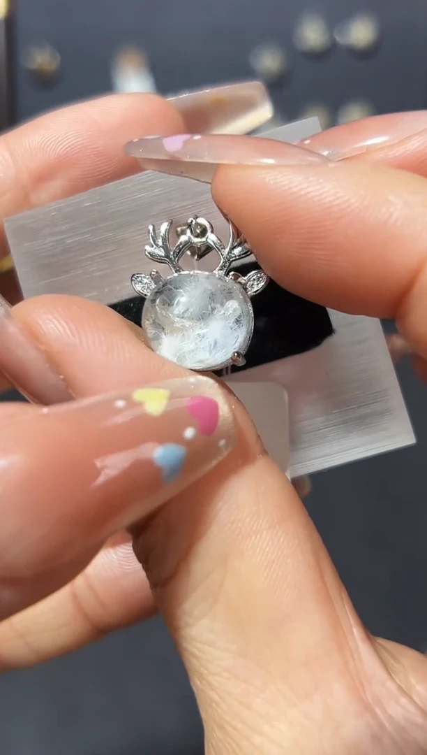 【闪购商品】水晶吊坠(不含链)银S925镶嵌发一（46）