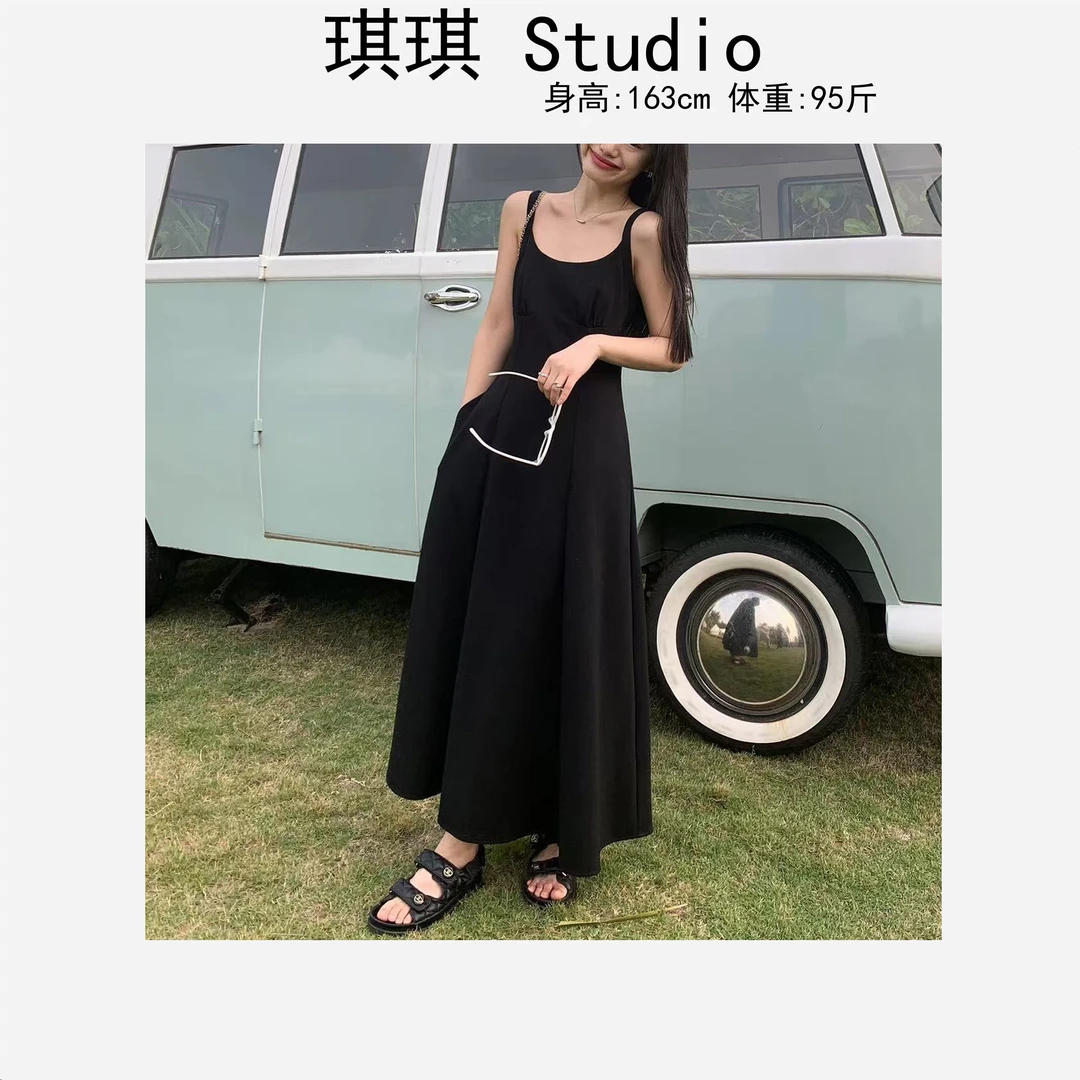 《琪琪家》春夏季新款黑色经典潮流气质时尚双肩带连衣裙25623-D