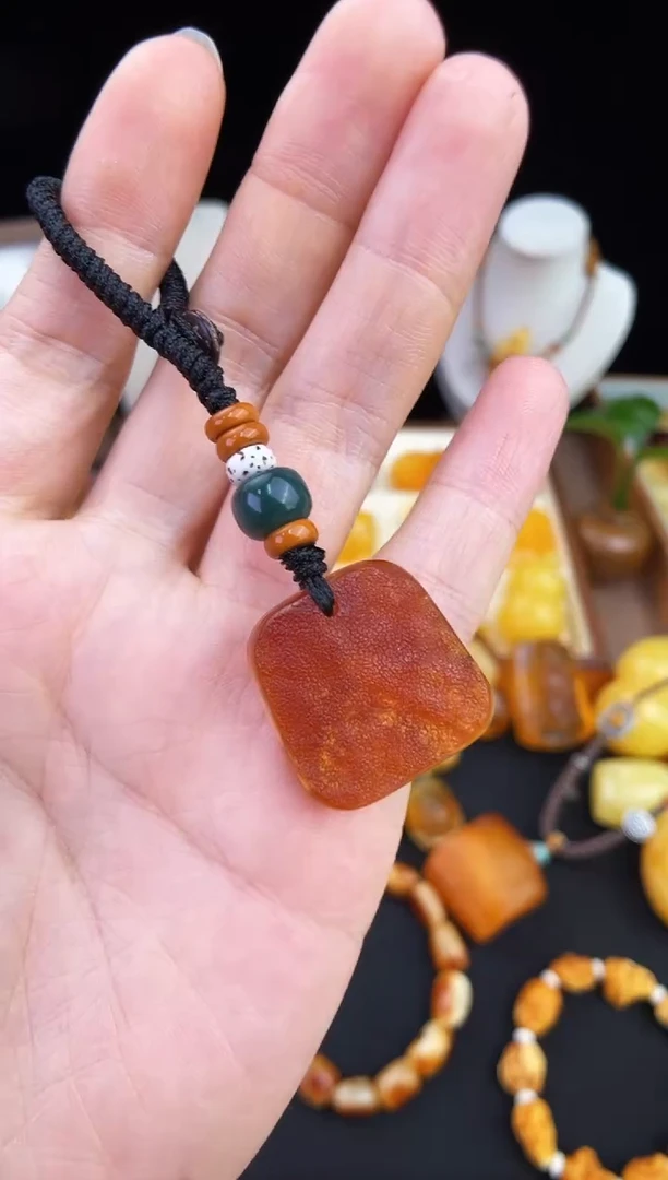 琥珀未镶嵌珠宝奇石柒月