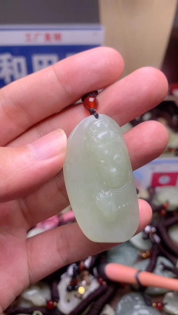 颈饰未镶嵌和田玉1
