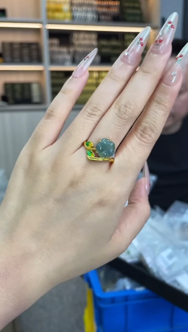 翡翠戒指未镶嵌（多样性发一件）