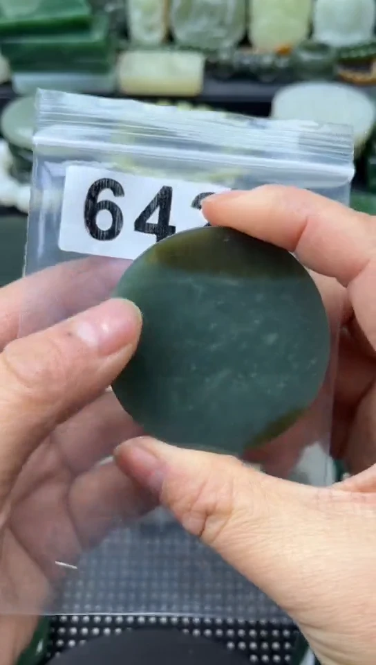 未镶嵌和田玉珠宝半成品镯芯