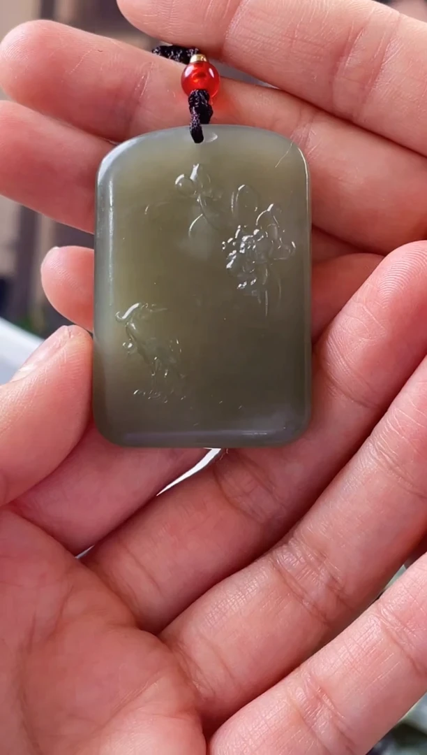 颈饰未镶嵌和田玉拍一发一