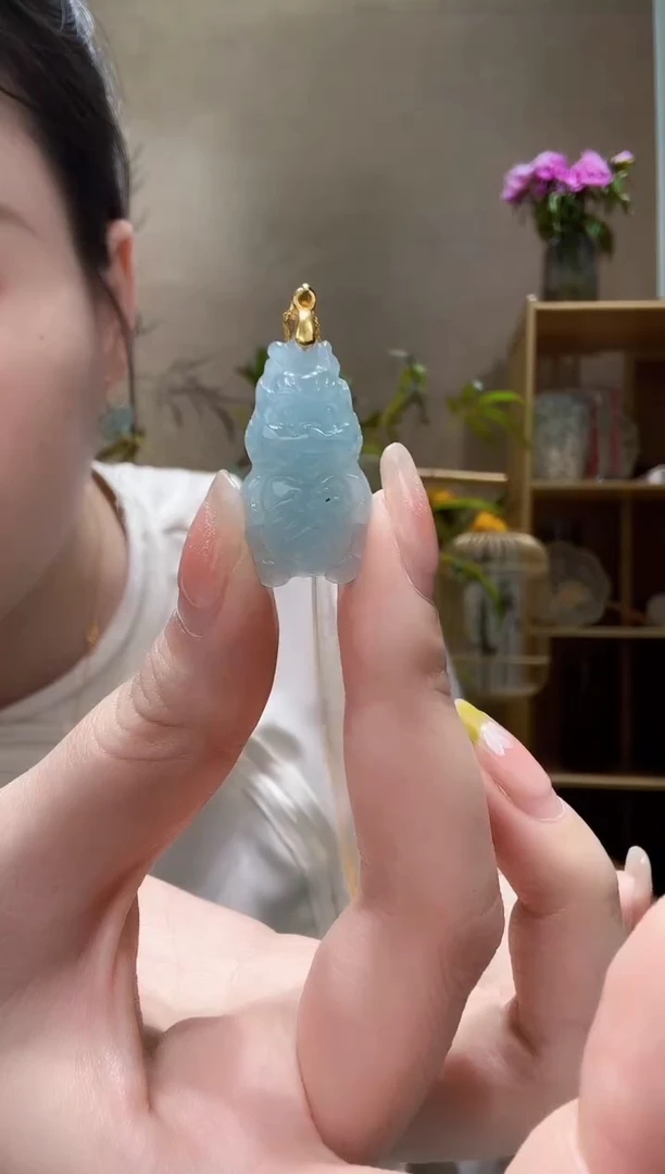 翡翠未镶嵌颈饰吊坠