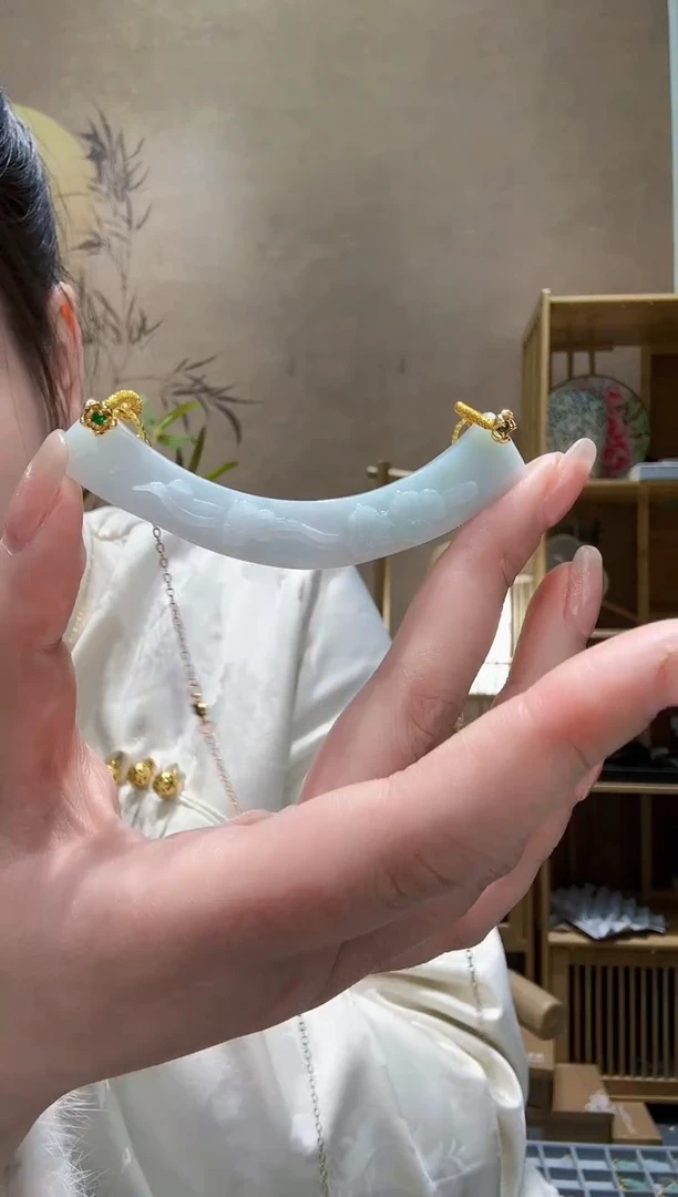 【闪购商品】翡翠颈饰未镶嵌吊坠