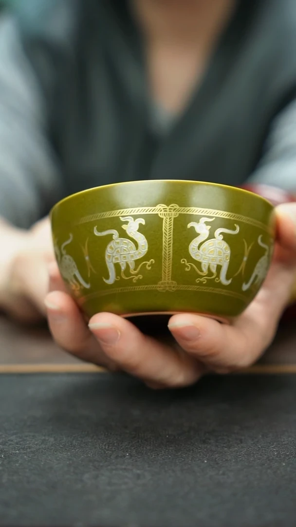 杯景德镇茶叶末堆金凤鸟卧足杯