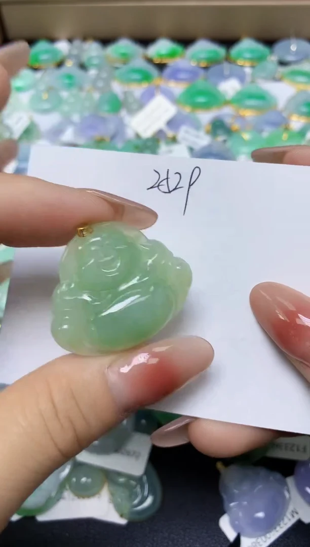 翡翠未镶嵌颈饰 天然缅甸翡翠A货