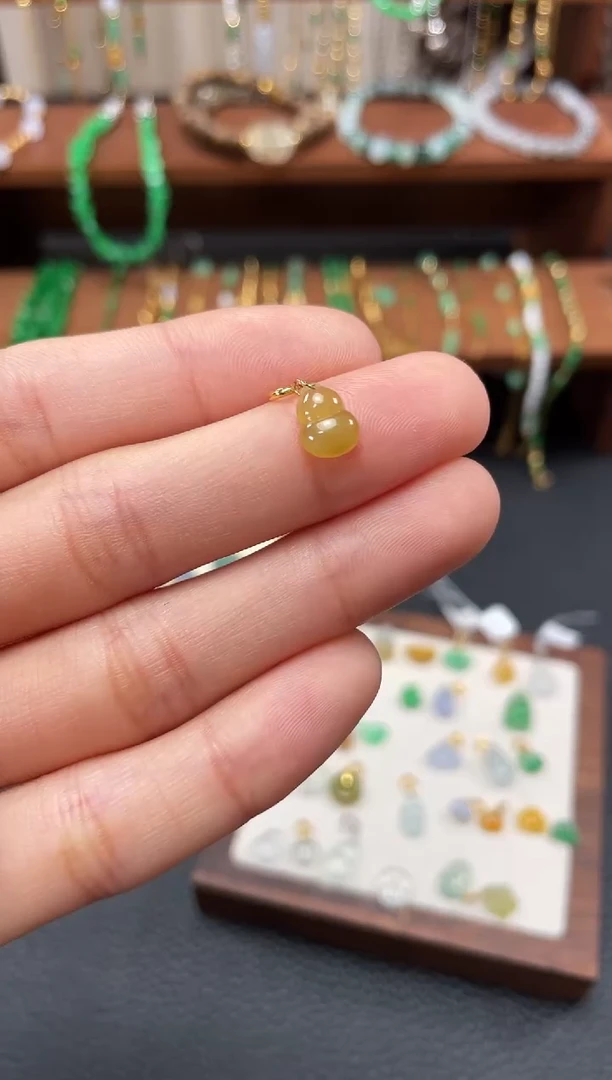 【闪购商品】翡翠吊坠(不含链)18K金镶嵌一个  JK709