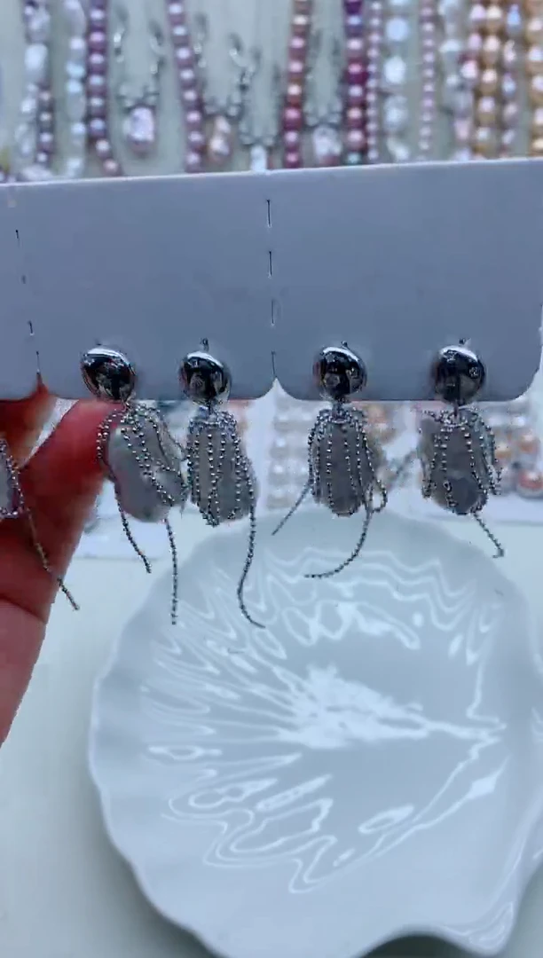 合金淡水珍珠耳饰淡水珍珠耳饰多样性发其一