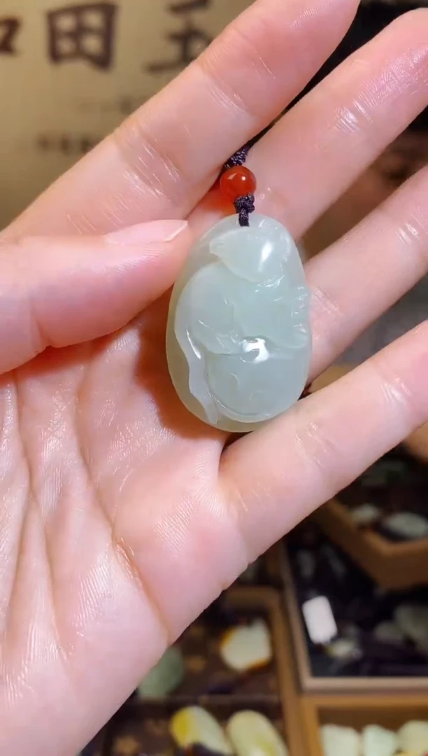 和田玉未镶嵌颈饰1