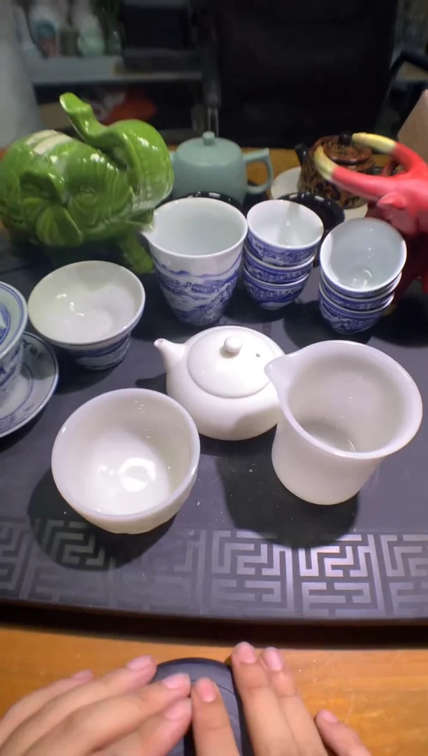 茶具茶壶、盖碗、主人杯、客杯（轻轻微瑕介意勿拍）