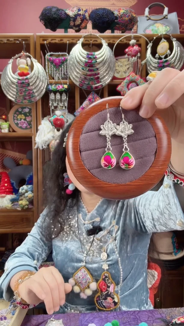 刺绣耳环68甜甜家