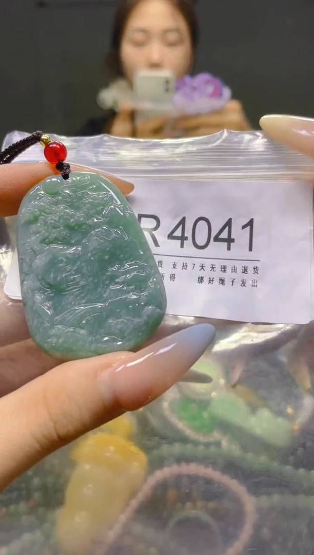翡翠未镶嵌颈饰/R/翡翠A货，一件也是批发价