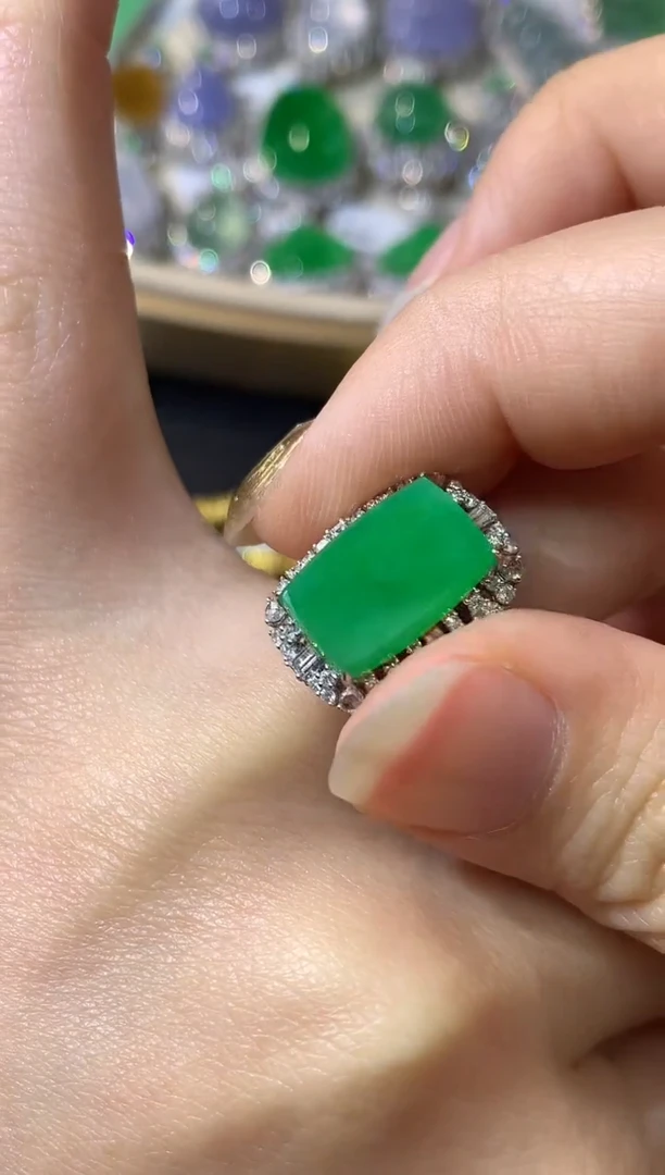 18K金镶嵌戒指翡翠A553|26800