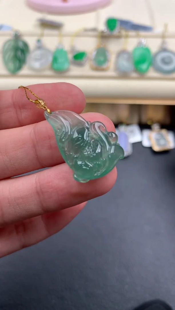 【闪购商品】翡翠颈饰18K金镶嵌A654