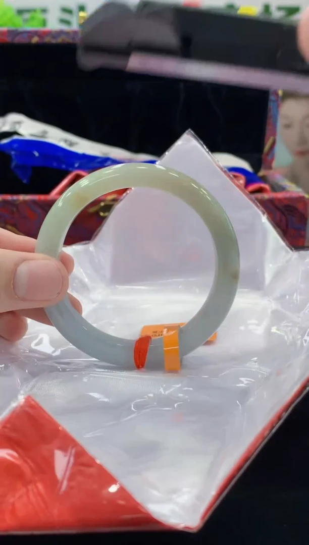 未镶嵌手镯翡翠翡翠手镯