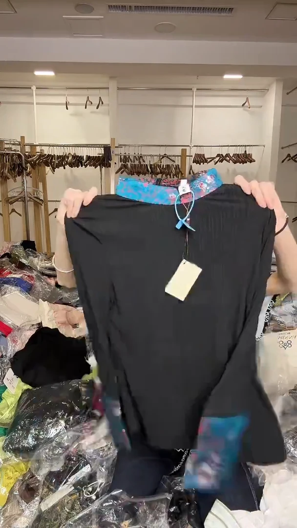 M码      110  斤  打底