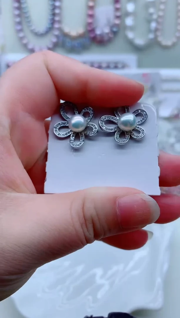 未镶嵌淡水珍珠耳饰淡水珍珠耳饰多样性发其一