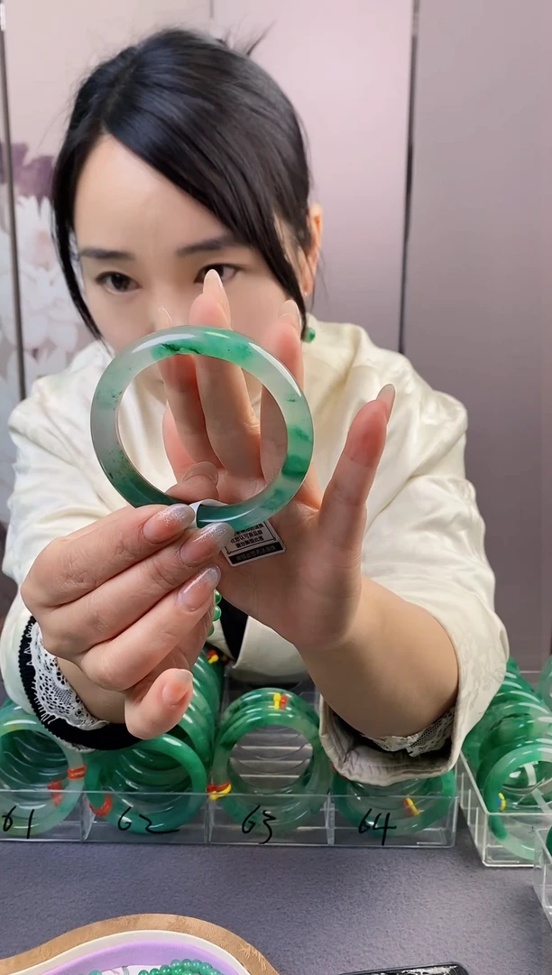 【闪购商品】石英质玉手镯未镶嵌7