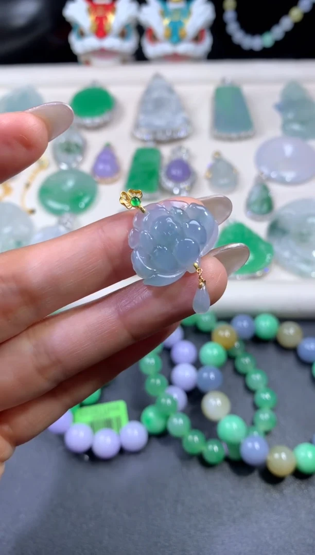 吊坠(不含链)18K金镶嵌翡翠