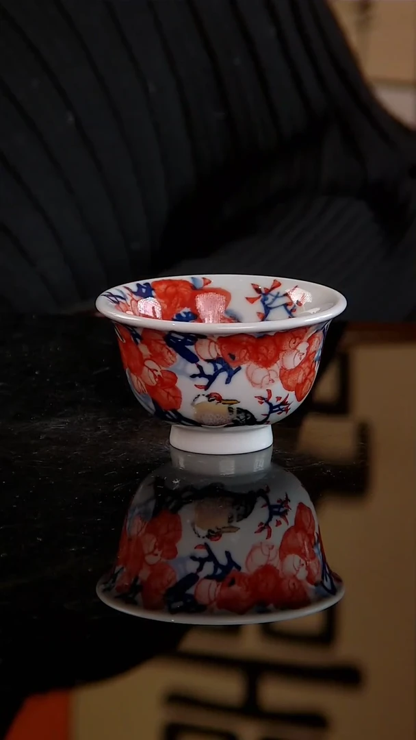 李华手绘青花红彩鸿运当头压手杯