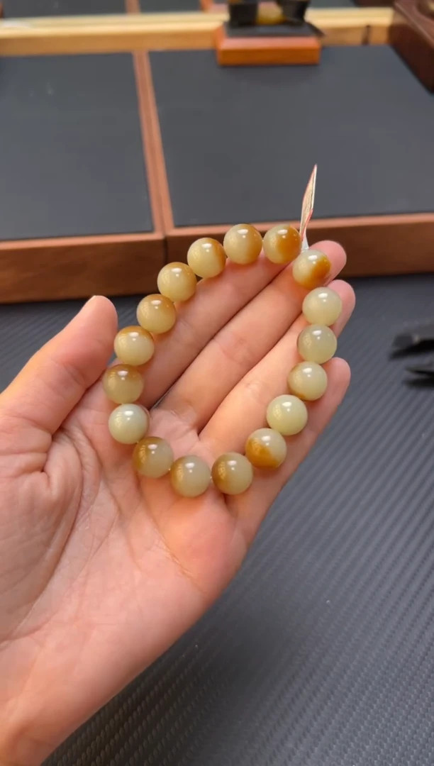手串未镶嵌和田玉若羌微色差卡12