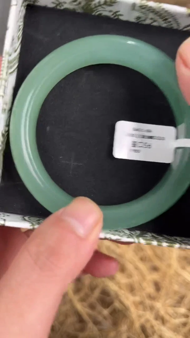 未镶嵌手镯石英质玉编号DS-004