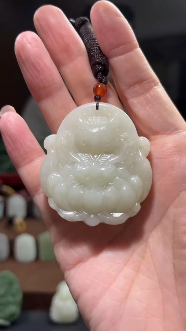 颈饰未镶嵌和田玉·