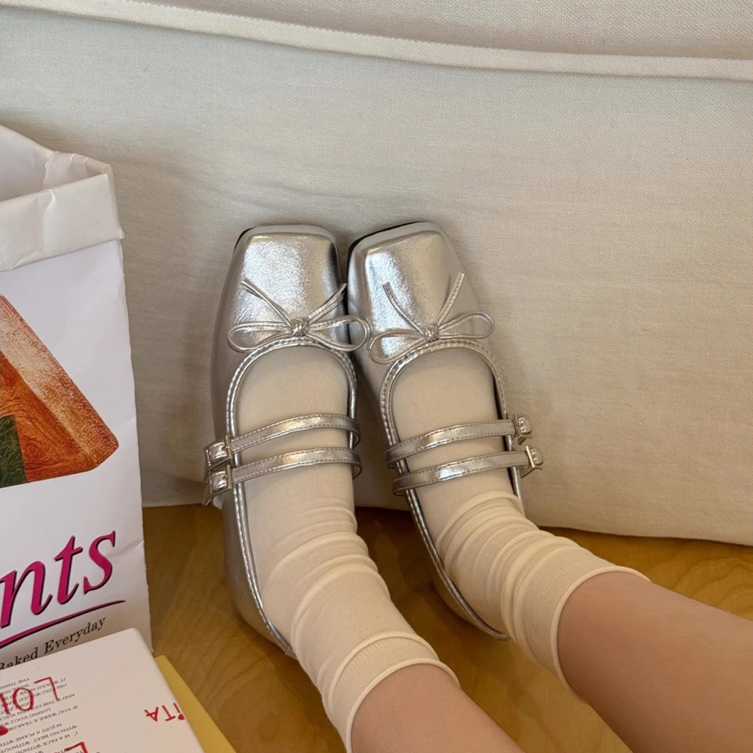 ELIAUK丨“粉墨少女”复古芭蕾舞单鞋夏季新款浅口休闲银色玛丽珍鞋