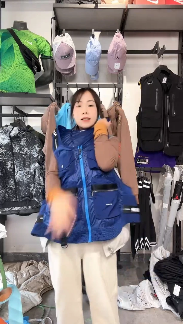 1662  编码 耐克卫衣服饰过款为准 尺码  180 XL