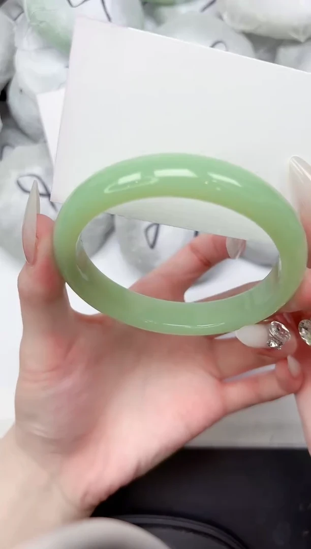 未镶嵌手镯石英质玉16-64.8