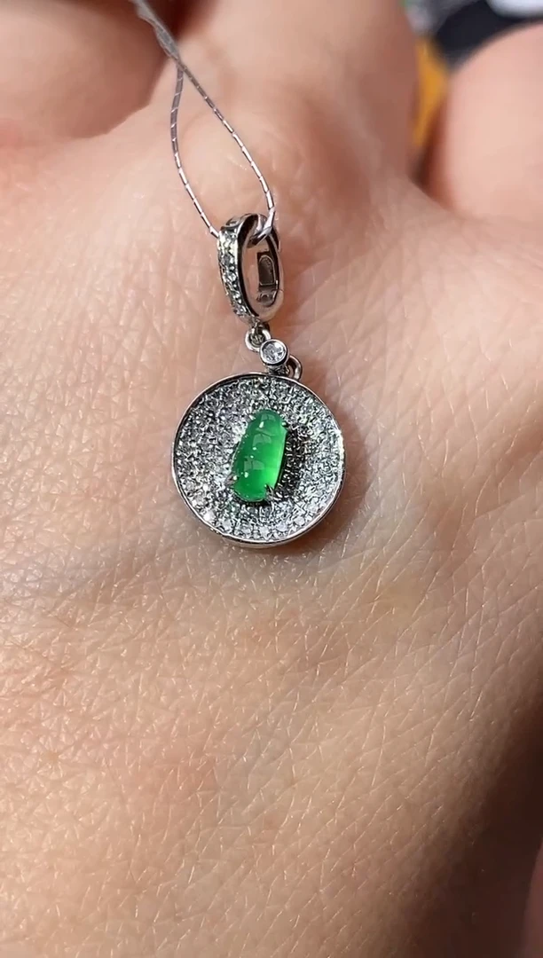 【闪购商品】翡翠吊坠(不含链)18K金镶嵌吊坠