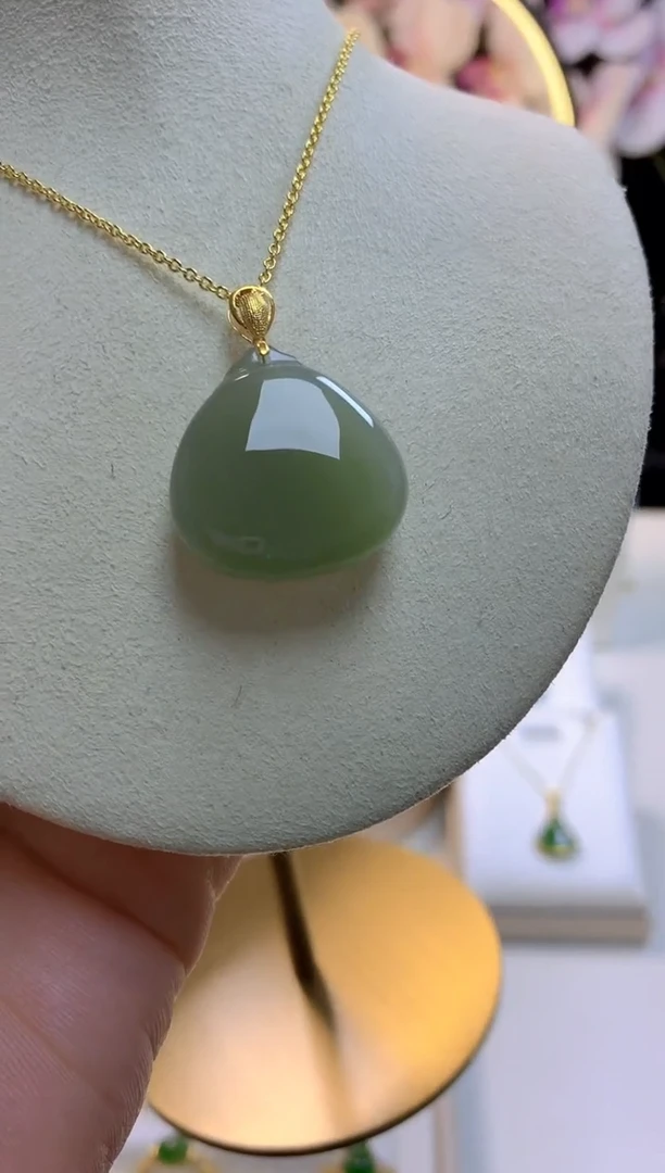 【闪购商品】和田玉吊坠18K金镶嵌锁包秤砣