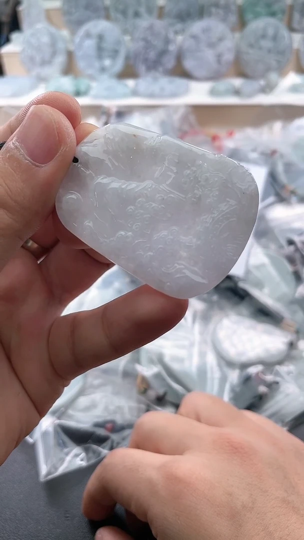 翡翠未镶嵌颈饰..../6/4/ 12