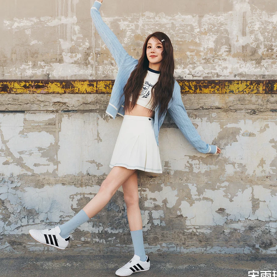 adidas/阿迪达斯宋雨琦同款 三叶草复古时尚A字百褶短裙JM8016