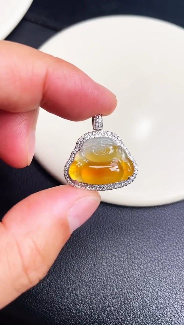 颈饰18K金镶嵌翡翠【41】 佛公 尺寸 24   22.5   10.3MM