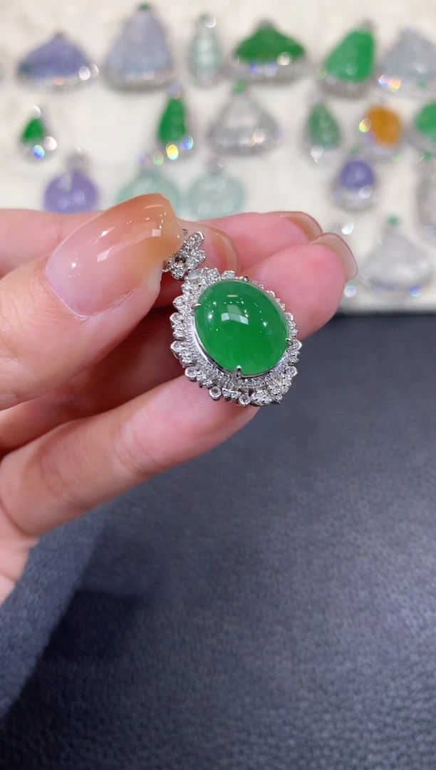 吊坠(不含链)18K金镶嵌翡翠a101