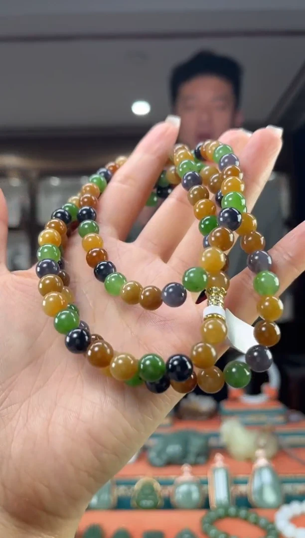 颈饰未镶嵌和田玉佩佩