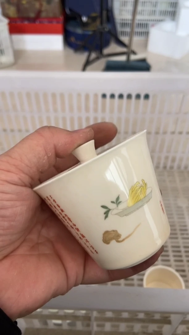 无运费险有瑕疵的摄影的产品有使用过的痕迹有点脏介意勿拍