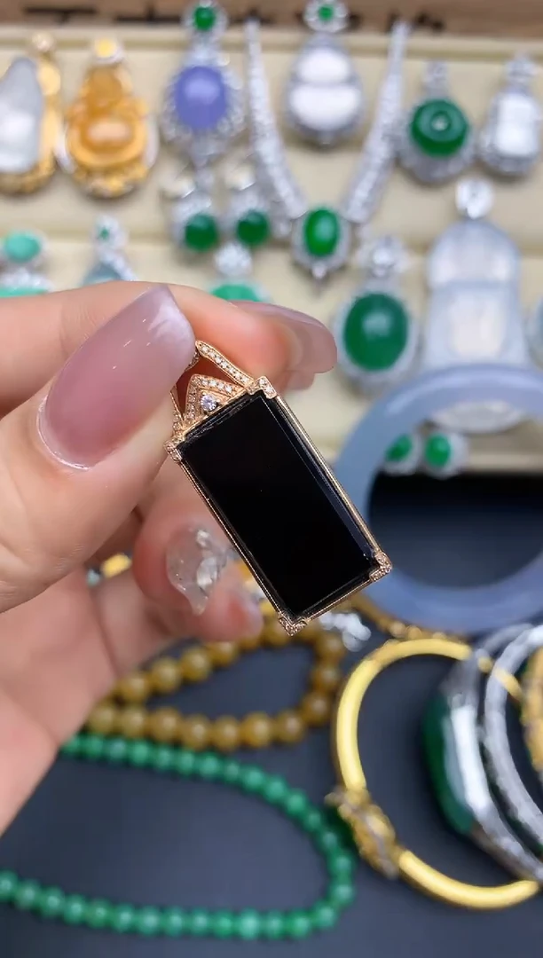 颈饰18K金镶嵌翡翠381-中国好珍宝