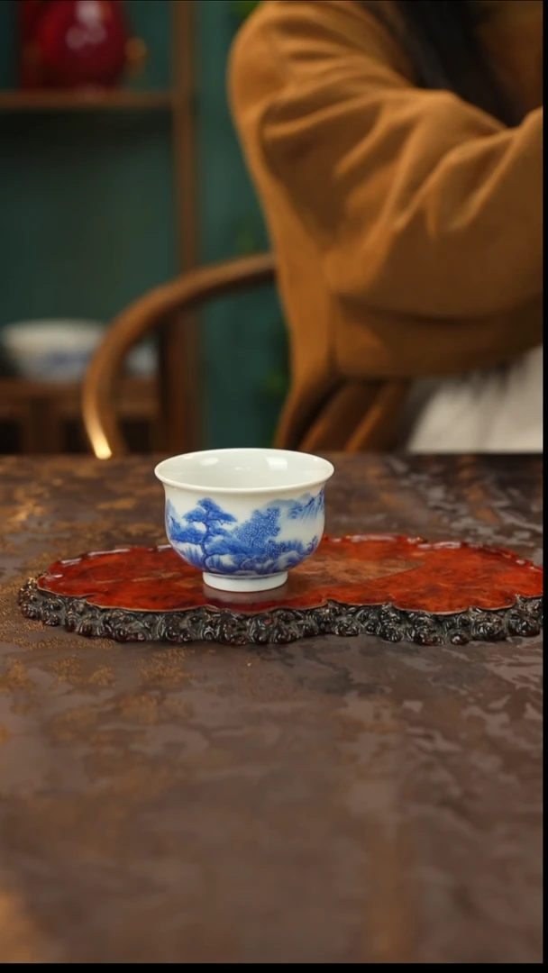 青花手绘山水主人杯