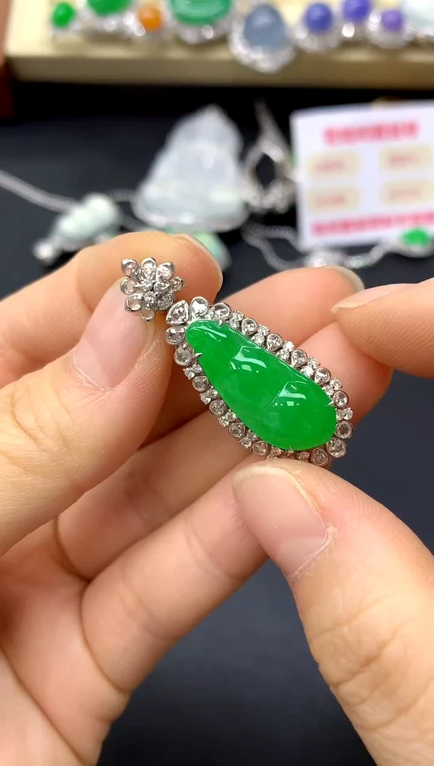 颈饰18K金镶嵌翡翠499-中国好珍宝